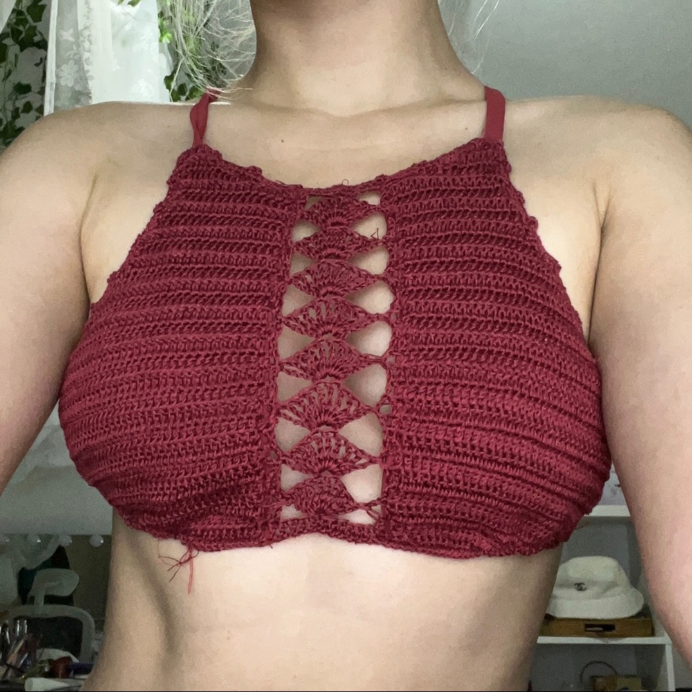 Halter bikini top - knitted style